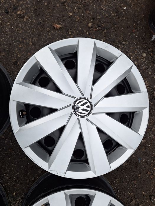 Фолскваген-16цола-5/112-с оригинални тасове