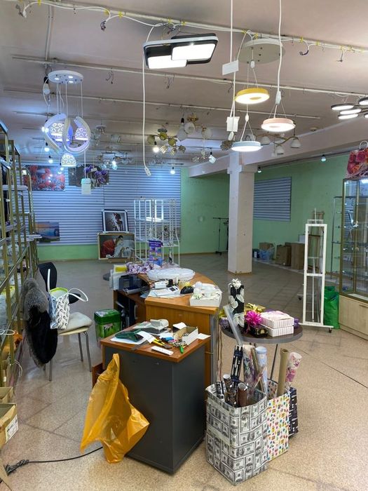 Продам магазин  "Сюрприз"