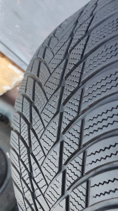 2бр. зимни гуми 245/45/20 Bridgestone Blizzak 
dot22
6.5mm
Добро състо