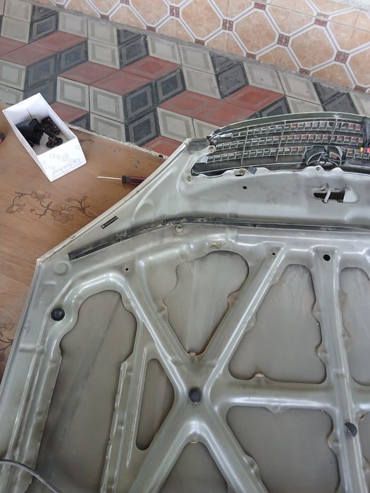 Капот на Камри 30 оригинал