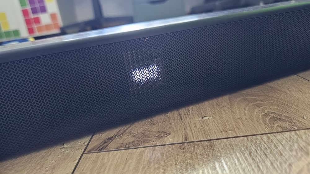 Soundbar Samsung 2.0. Cu Bass integrat.