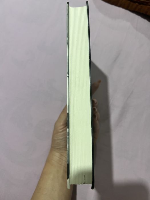 Продаю книгу Мохандаса Ганди.