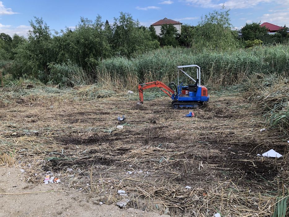 Inchiriez miniexcavator