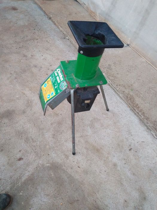 Tocător crengi și fructe/ legume LESCHA