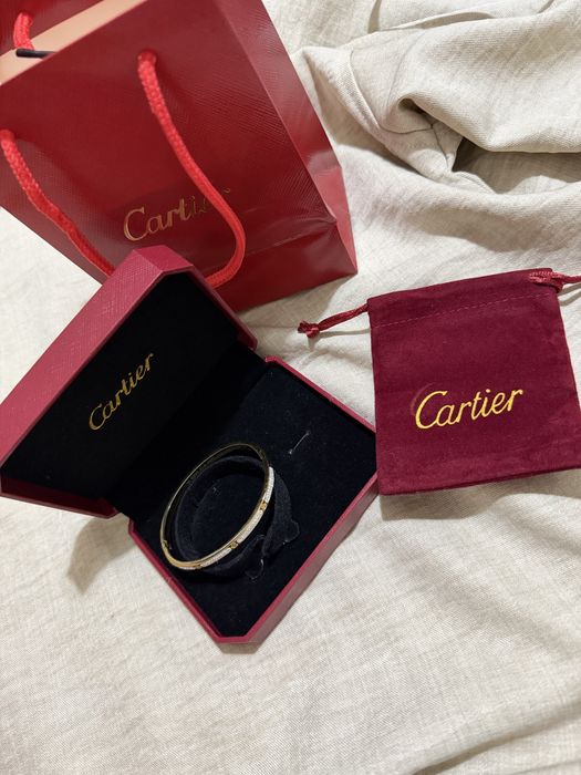Bratara de tip Cartier