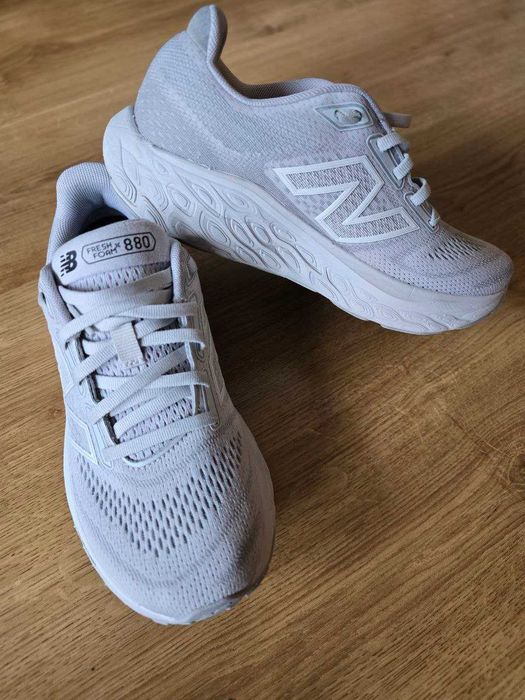 Дамски обувки за бягане New Balance Fresh Foam X 880 v14, размер 37,5