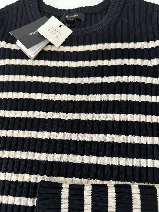 Свитер в полоску