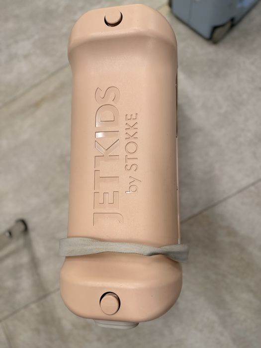 Продам детский чемодан Stokke