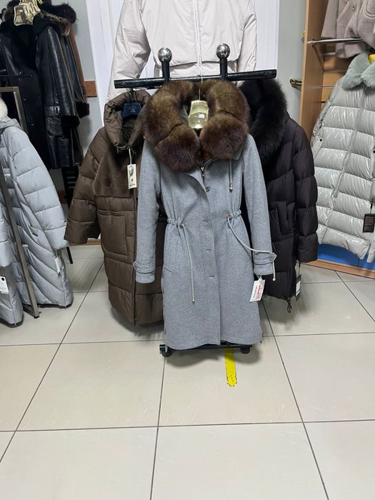 Продам сапоги и пальто