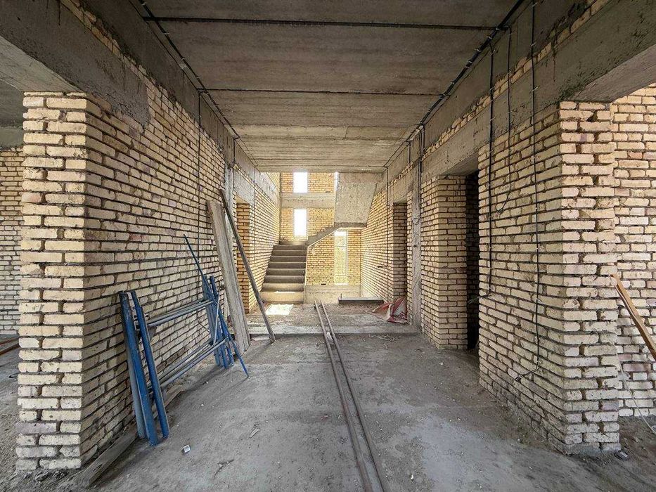 hashamatli hovli sotiladi
8 sotiq