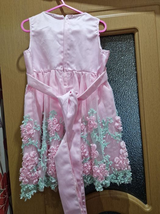 Rochie superba 4-5 ani