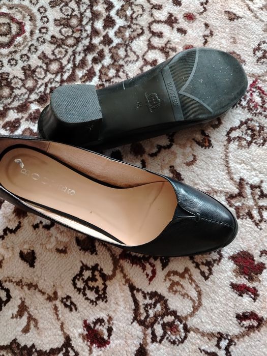 Продам женские туфли