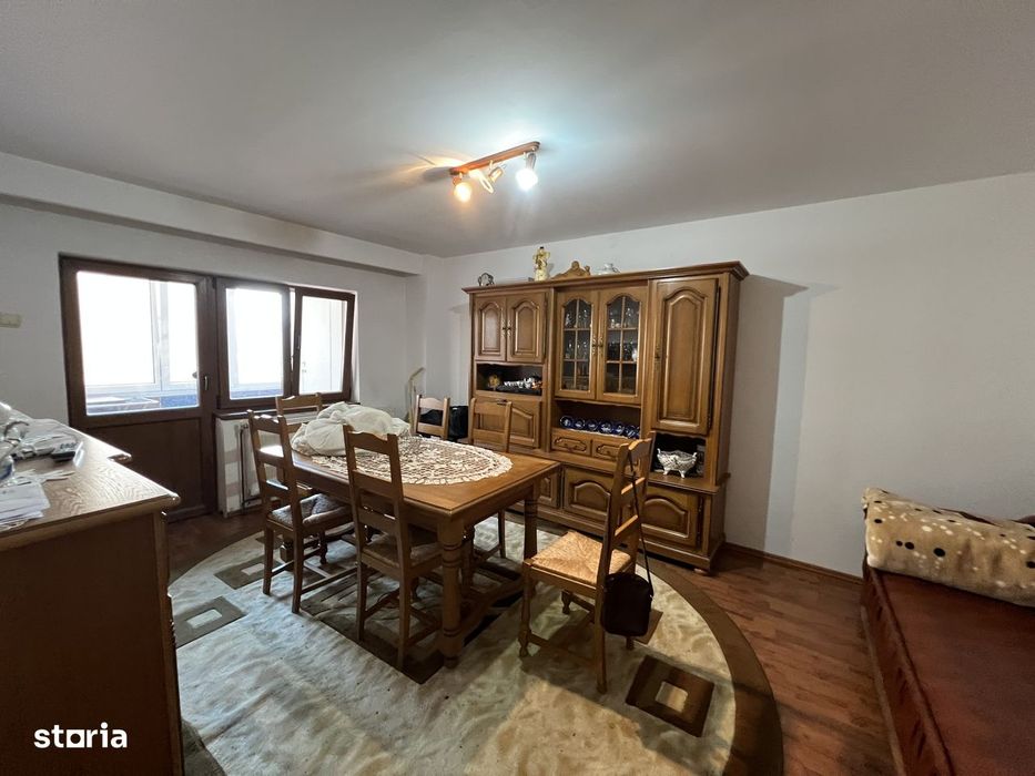 Apartament trei camere pentru inchiriere in Aiud