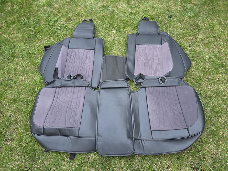 Продам универсальные автомобильные чехлы!