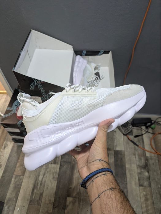 versace chain reaction