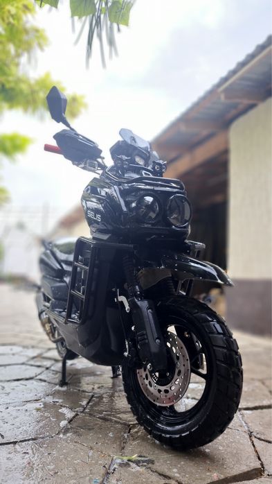 Продаю скутер танк 150 куб