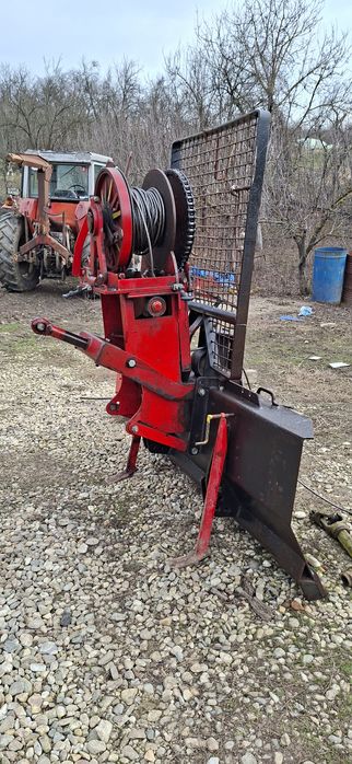 Troliu forestier in tiranti