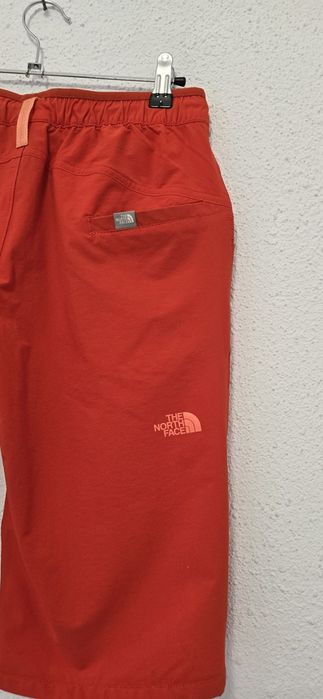 Дамски оригинални къси панталонки.  Като нови.   THE NORTH FACE