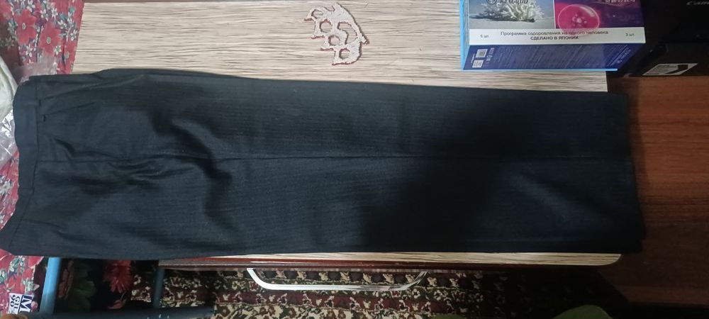 Сотилади костюм шим ранги серый кора