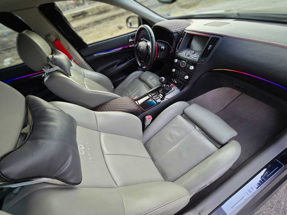 Кола под наем - Infiniti G35