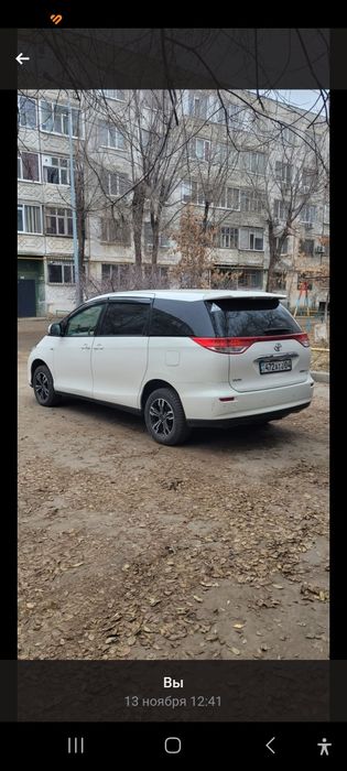 Продам Тойоту Превия 2014 года