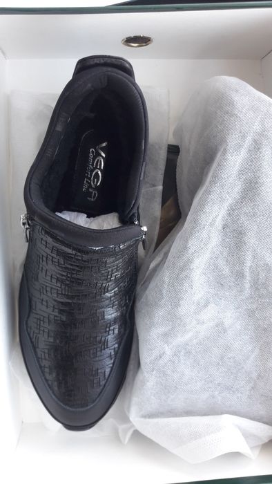 Предлагаем вам обувь.