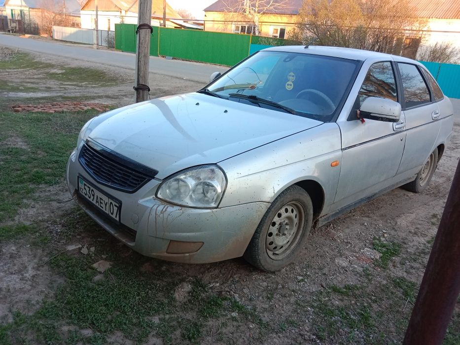 Продам приору 2013года хеджбек