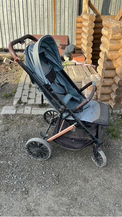 Продам  детскую коляску с сумкой