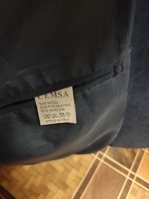 Пиджак в хорошем состоянии