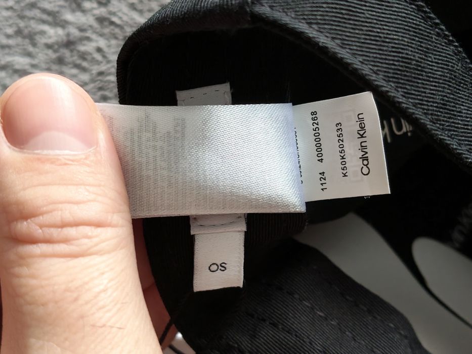Calvin Klein șapcă unisex neagra cu logo discret mărime OS noua