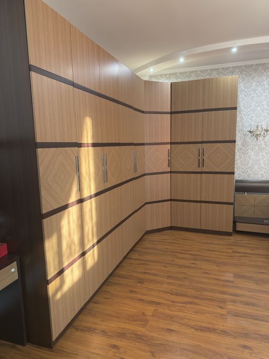 Продам спальный гарнитур