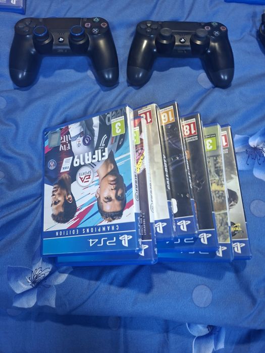 Playstation 4 slim