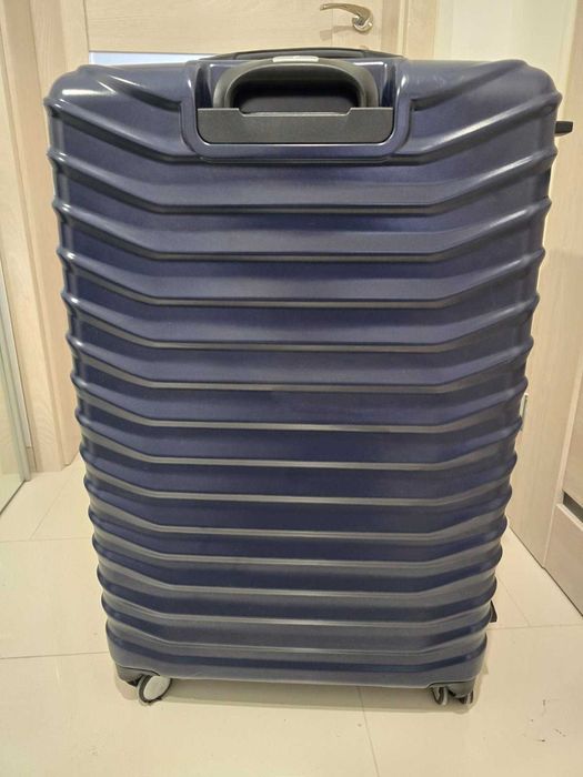 Куфари на Samsonite чисто нови