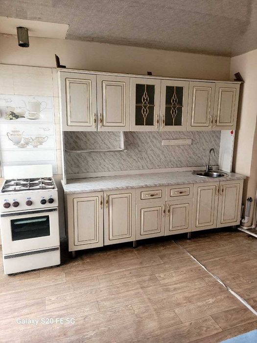 Рисивий мостини ёнидаги махалла