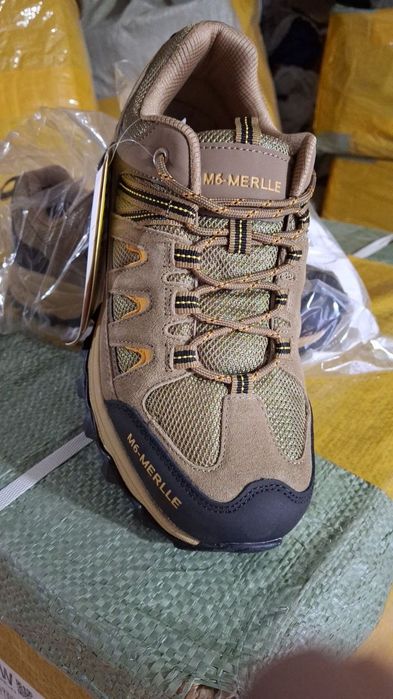 Спецодежды и спецобувы