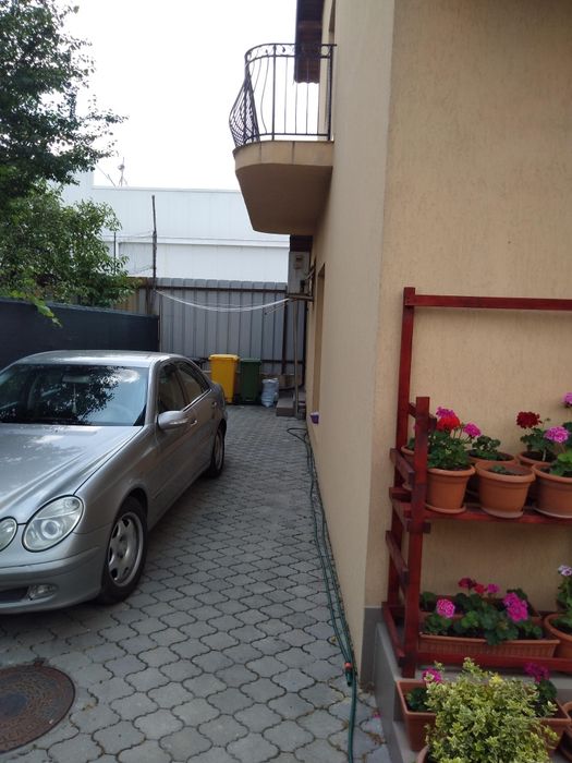 Otopeni, proprietar, vînd două vile  in duplexx