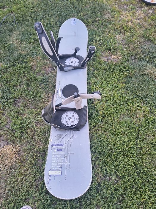 Snowboard în stare foarte buna