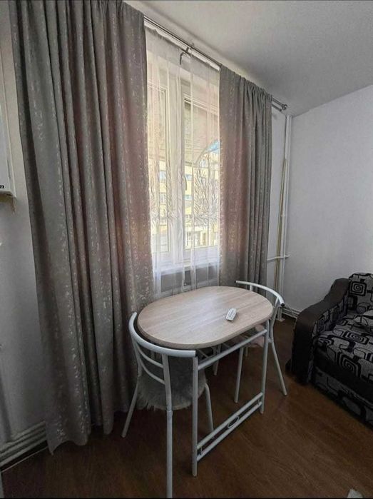 Vând garsonieră mobilată si utilată zona Dărmănești