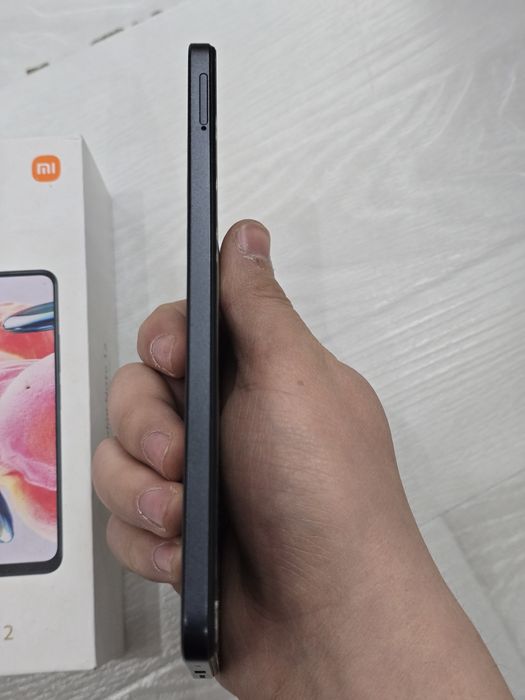 Redmi note 12.  256gb     ram 8+8.