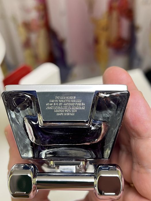 Parfum original Carolina Herrera 212 Heroes