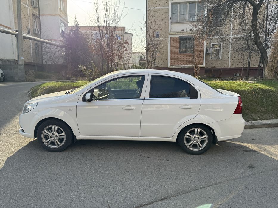 Нексия 3 афтамат сотилади