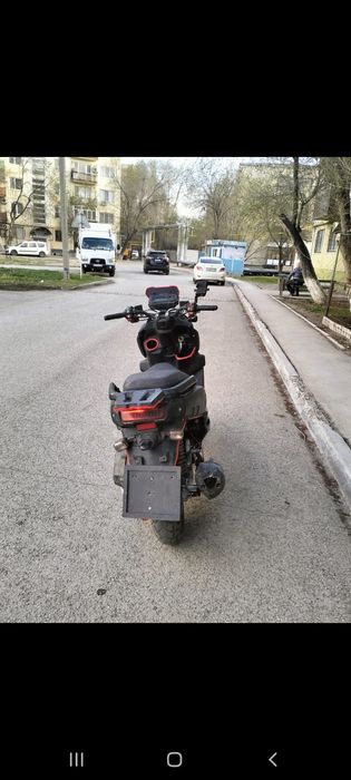 Продаю скутер 150куб