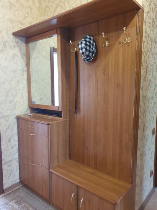 Продам мебель в прихожую