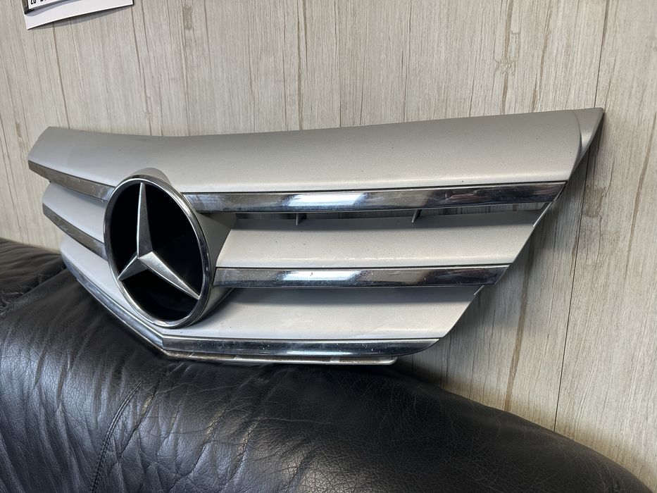 Решетка с емблема/Маска за Мерцедес B classe w245 facelift