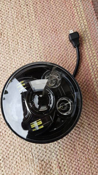 Far auto moto rotund 5.75" 14.6cm LED.