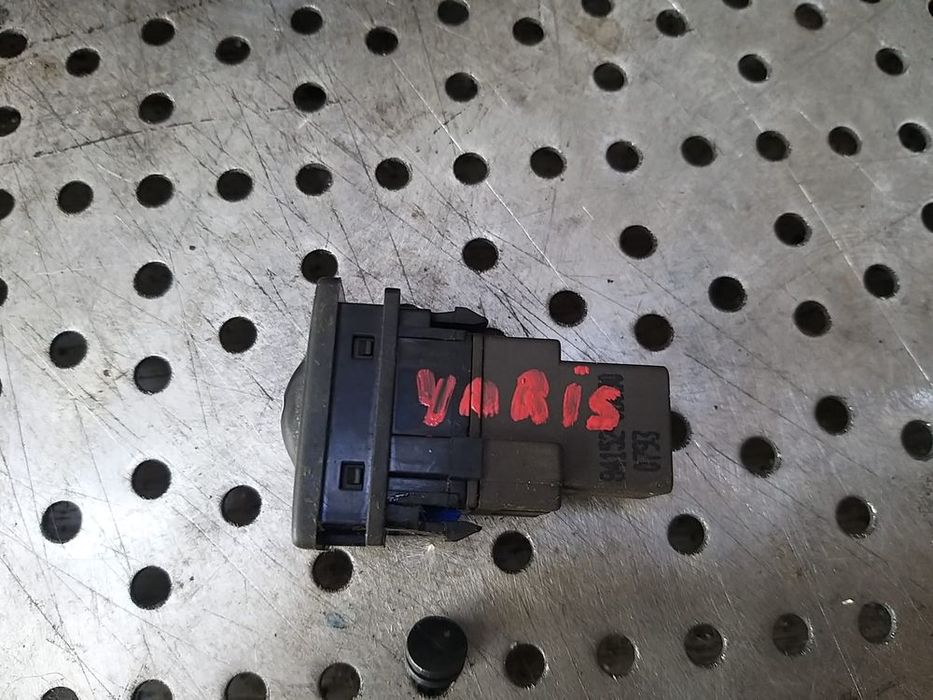 Buton reglaj faruri toyota yaris 3 p13