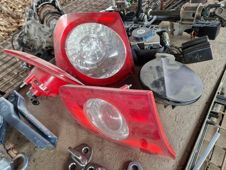 Stop Tripla ornamente crom usa rezervor torosuri passat b6
