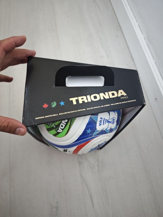 Adidas Trionda PRO — оригинальный матчевый мяч
