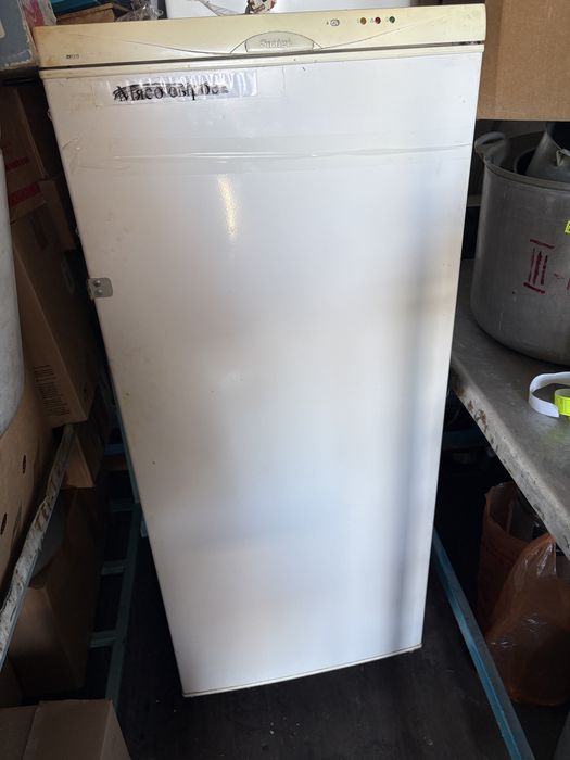 Продам рабочий холодильник