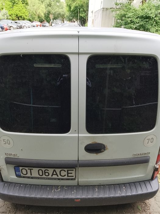 Vând Opel combo cu gpl